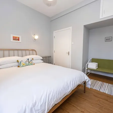 2 Bedroom in the Centre of Stonehaven with Seaviews, near the Beach & Harbour! Отели в г. Стонхейвен