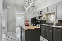 Cheerful 4 bedroom close to historical/sport sites