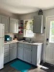 Quaint 2 bed in Champaign - 주방