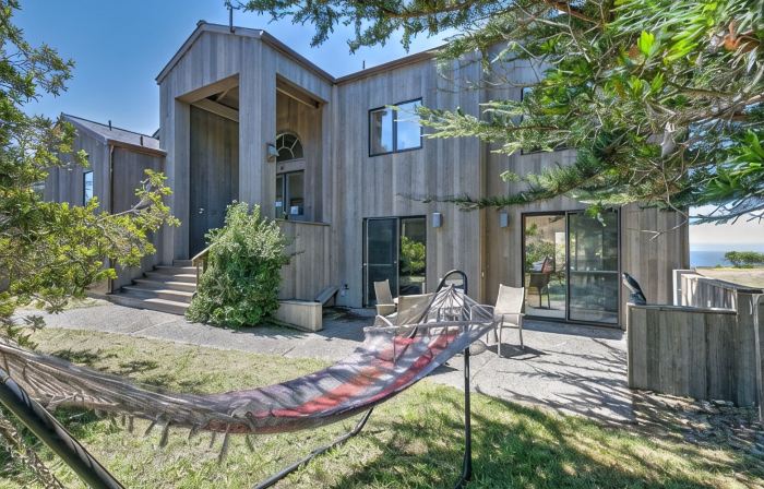 Stunning views near beaches and bluff
