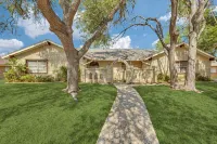 Farm House with an Amazing Pool in the desirable Western Hills in Temple TX - Homestays