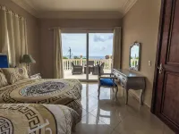 Newly Build - Across The Road from The Beach  - 7 bdrm/7 bthrms Hotels in Savaneta