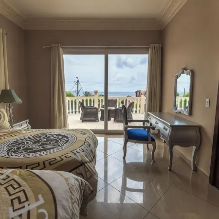 Newly Build - Across The Road from The Beach  - 7 bdrm/7 bthrms