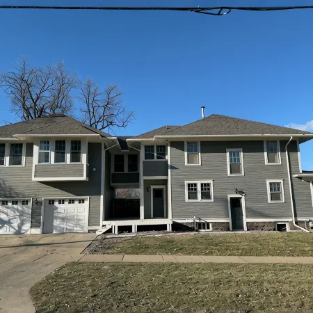Cozy and accomodating designer home near downtown and McKennan Park - sleeps 10+