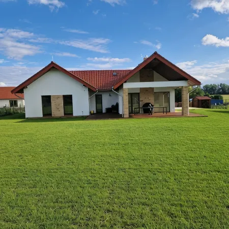 HHouse New holiday home with private playground, sauna and air condition