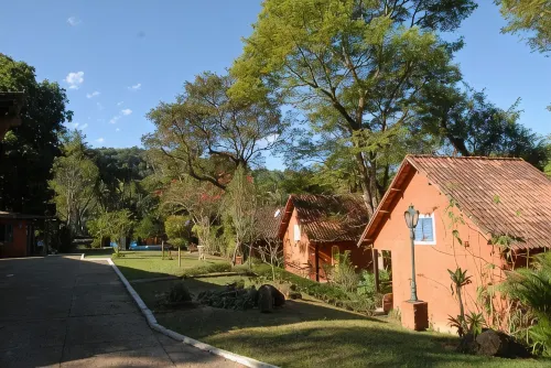 Pousada Mirante do Penedo - Pysäköinti