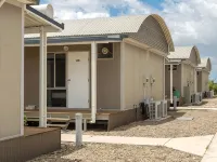 Merinda Village Hotel Hotele w: Bowen