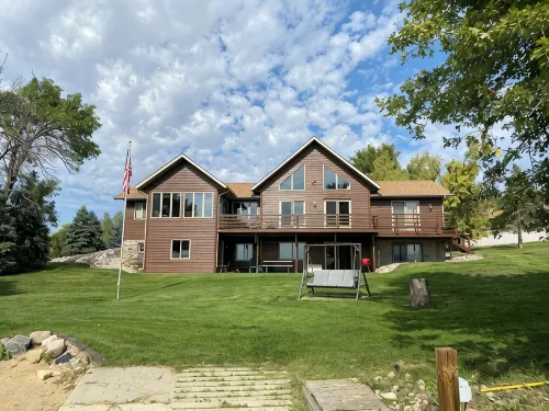 Waterfront Big Stone Lake Home w/Dock & Views - Wifi