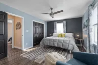 Lakefront Home, Large Firepit Patio, Game Room! - WiFi