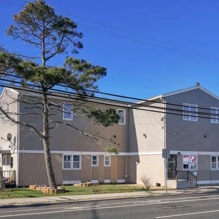 Ultimate Family Beach Retreat - Walk to Beach & Bay - Large & Spacious