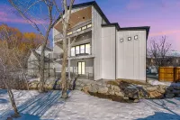 距滑雪場10分鐘；紅光理療、瑜伽室、桑拿 & 冷水浴池 溪畔小木屋 - 精品