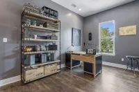 4Br/3.5BA w/Pool! Walk to Downtown & Beach! Perfect Location! Chateau de La Mar