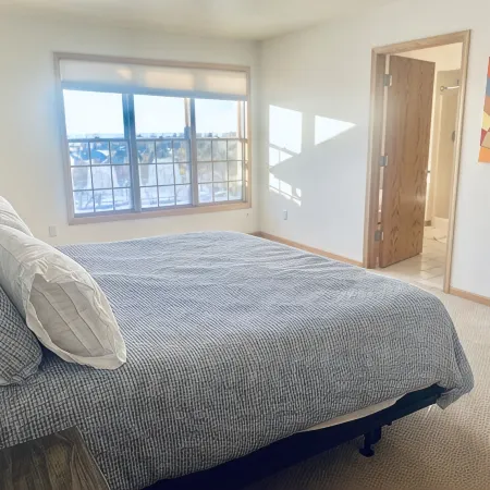 Wonderful 3 Bdrm 3 Bath Condo w Great Views & Tons to do!
