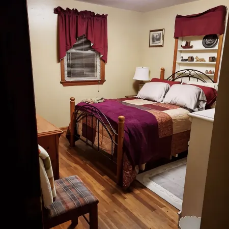 House / hot tub/pet friendly