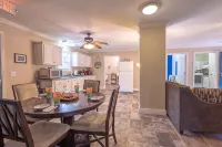 Ada-Friendly Estate Cottage • 2 King Beds • Quiet Retreat - 3 stjerner