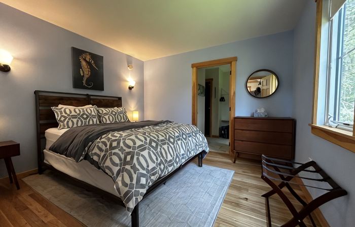 Modern Woodland Privacy with Ocean, Trails, and Lobster All in Walking Distance.