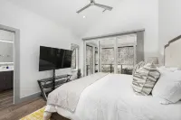 Luxury Waterfront Getaway - 4-Star