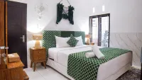 Almira Home Stay Banyuwangi Kota 3 Bedroom Syariah - Wifi