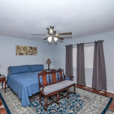 TMK-Spacious 4br home with pool for your comfort. EV charger available