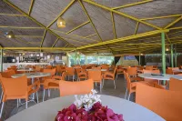 โรงแรมโอเอซิส - พร้อมอาหารเช้า
