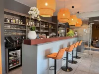 Axis Hotel - 4 ดาว