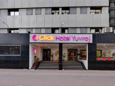 Click Hotel Yuvraj Surat (Formerly Known As Best Western Yuvraj Surat)