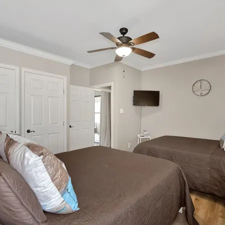 Upscale Escape on Lake Conroe in April Soundon Lake Time” 3-2 on First Floor!
