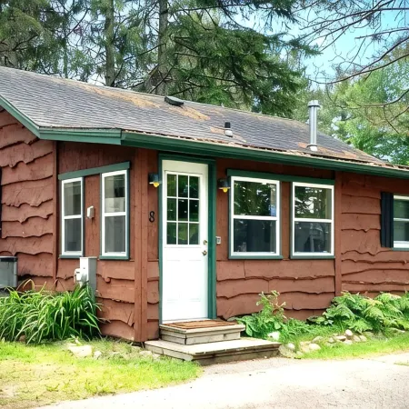 Cozy Cottage on Maple Lake in Three Lakes, WI