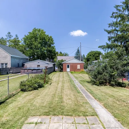 Cheerful 2-bedroom home in the Boro Chambersburg
