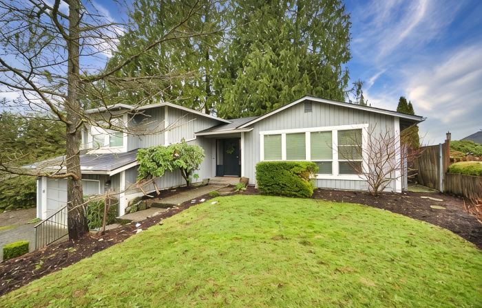 Experience Woodinville Wine Country/Downtown Bothell
