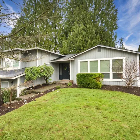 Experience Woodinville Wine Country/Downtown Bothell