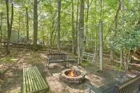 Pet Friendly, Fenced Yard, 3 Bedroom Cabin, Hot Tub, 3 Mi. to Beech Ski Resort! - Chalets