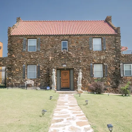 Beautiful Historic Home overlooking Downtown/BOK
