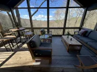 Flat Mountain Estates with long range views and beautiful decor - 4-Sterne
