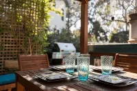 Escape to la Jolla! Secluded MidCentury WindanSea Beach Bungalow, Bikes, Hot Tub - บังกะโล