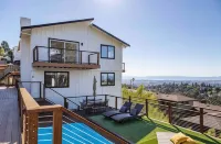 Main House + Guest Unit! 5 Bed / 3.5 Bath, Oakland Hills - ที่มีสระว่ายน้ำ