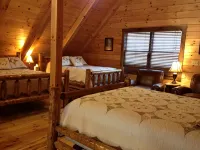 Find Peace, Tranquility and nature—secluded Cabin on 42 Acres with Fishing Pond - WiFi