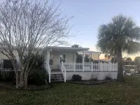 Reel Pelican Paradise located in Paradise village, Shellpoint Beach on the Gulf - Pools