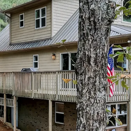 My Happy Place-Smith lake  4bed/ 3 bath, ,entertainment dock, pet friendly