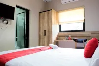 RedDoorz Near Trans Studio Mall Cibubur 3 - breakfast