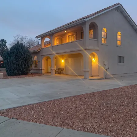 Beautiful Lake Powell Custom Vacation Home