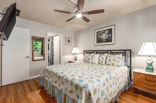 2BR/2BA White Sands Village-Ocean View Condo-footsteps from Magic Sands Beach ! - 2-Star
