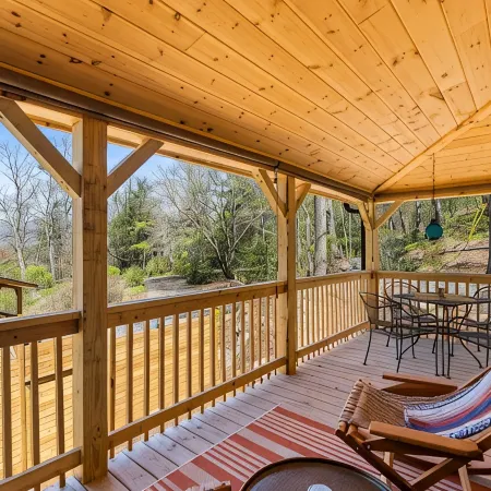 NEW Cabin 15 min to Asheville with Blue Mountain Views!