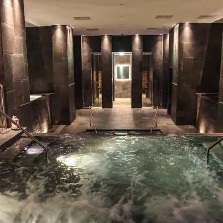4 Spa Resort Hotel