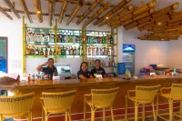 Alona Vida Beach Hill Resort - Bar