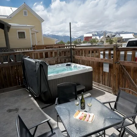 Hot Tub;Mountain Views;steps from Arkansas River South Main