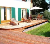 Sunny, spacious & fully equipped, castle views, close to lake/beach, restaurants - 3-Star