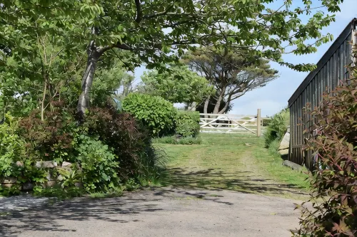 Peaceful rural retreat - w/Parking - close to Mousehole Beaches & Restaurants - جاكوزي