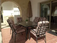 Fabulous 3 Bed 3 Bath Villa With Large heated 10M Pool .Heating extra charge - Homestays