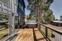 Steps to Beach: Family Home w/ Views in Tahoe City - WiFi